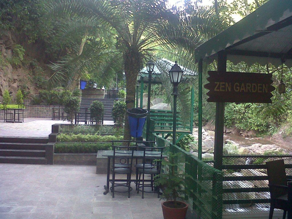 Savoy Greens Hotel Kasauli Exterior photo