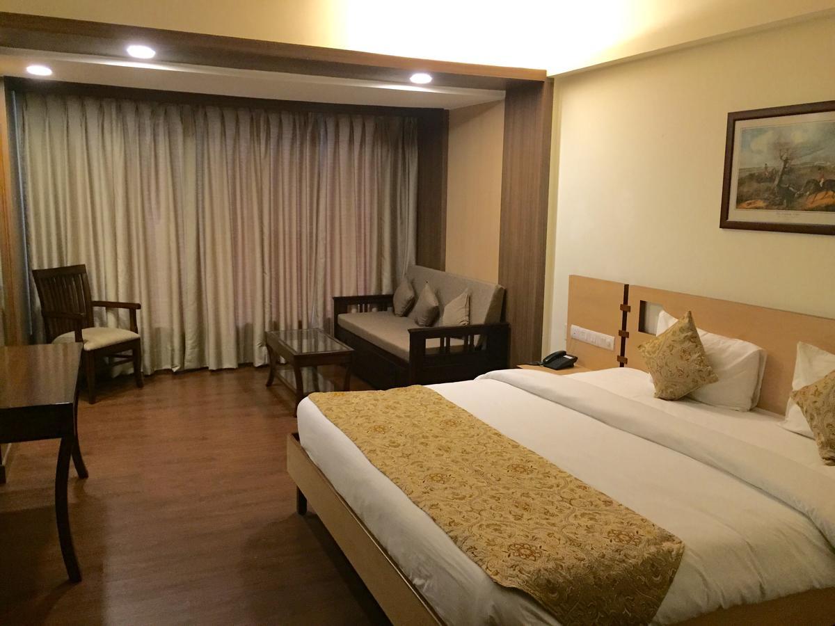 Savoy Greens Hotel Kasauli Exterior photo