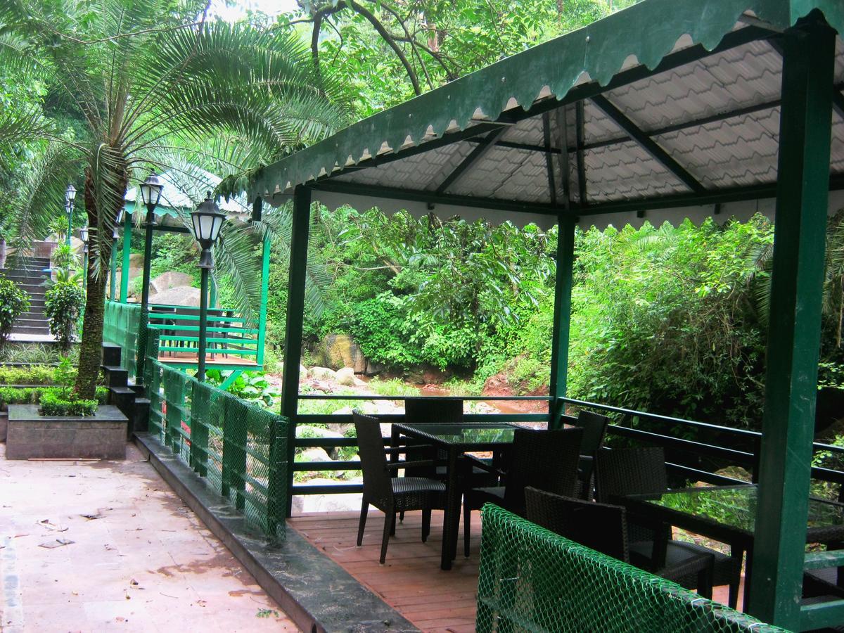 Savoy Greens Hotel Kasauli Exterior photo